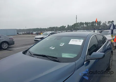 2024 Chevrolet Malibu Fwd 2Lt из США, поврежденный, VIN 1G1ZE5ST1RF226824